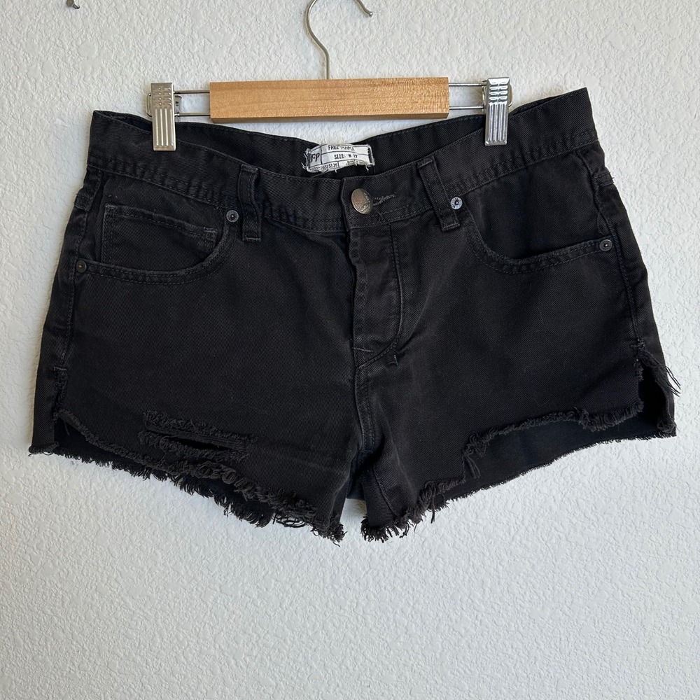 Free People Black Denim Cut Off Shorts‎ 3"inseam Distressed Frayed Raw Hem Sz 27